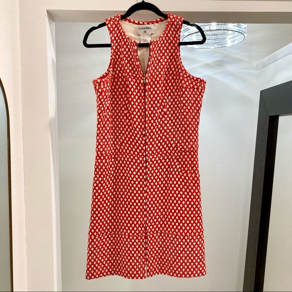 SOLD Authentic Chanel Red and White Tweed Dress size 38 - Picture 3 of 13